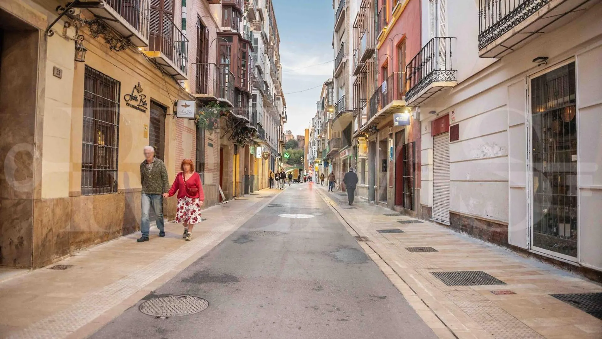 Cozy Apartment Near Plaza De La Merced By Rems Málaga