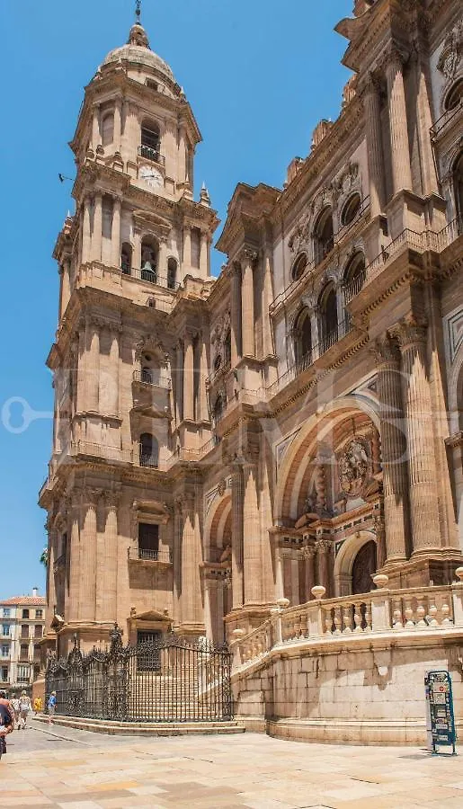 Cozy Apartment Near Plaza De La Merced By Rems Malaga Spain