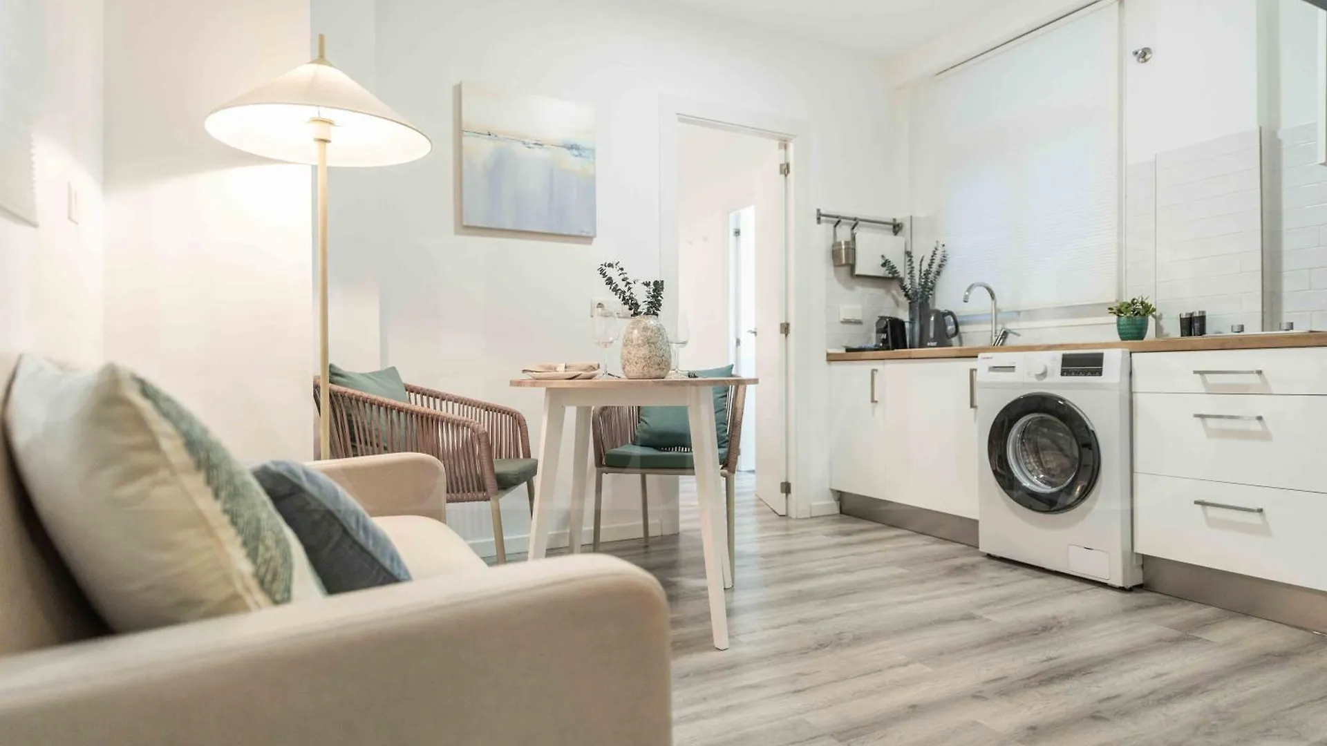 Cozy Apartment Near Plaza De La Merced By Rems Malaga
