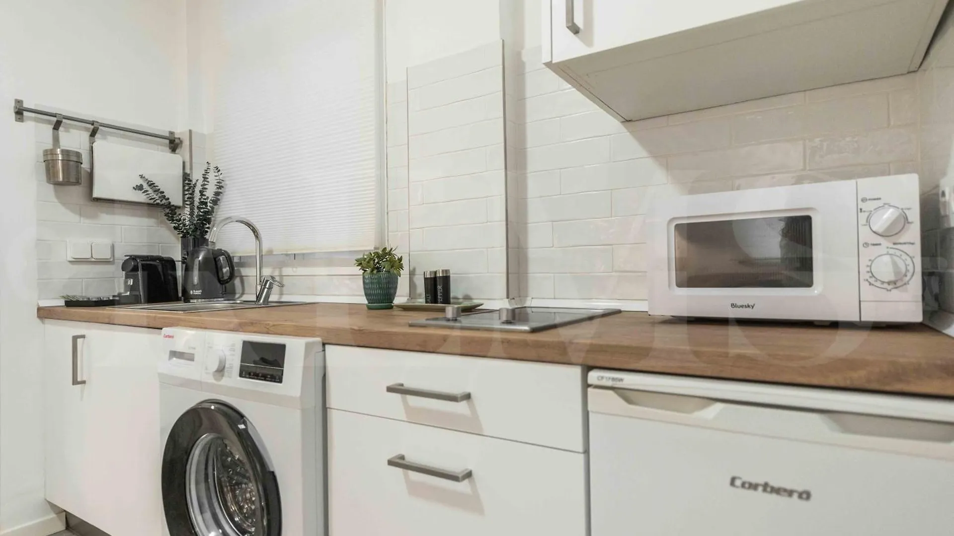 Cozy Apartment Near Plaza De La Merced By Rems Malaga