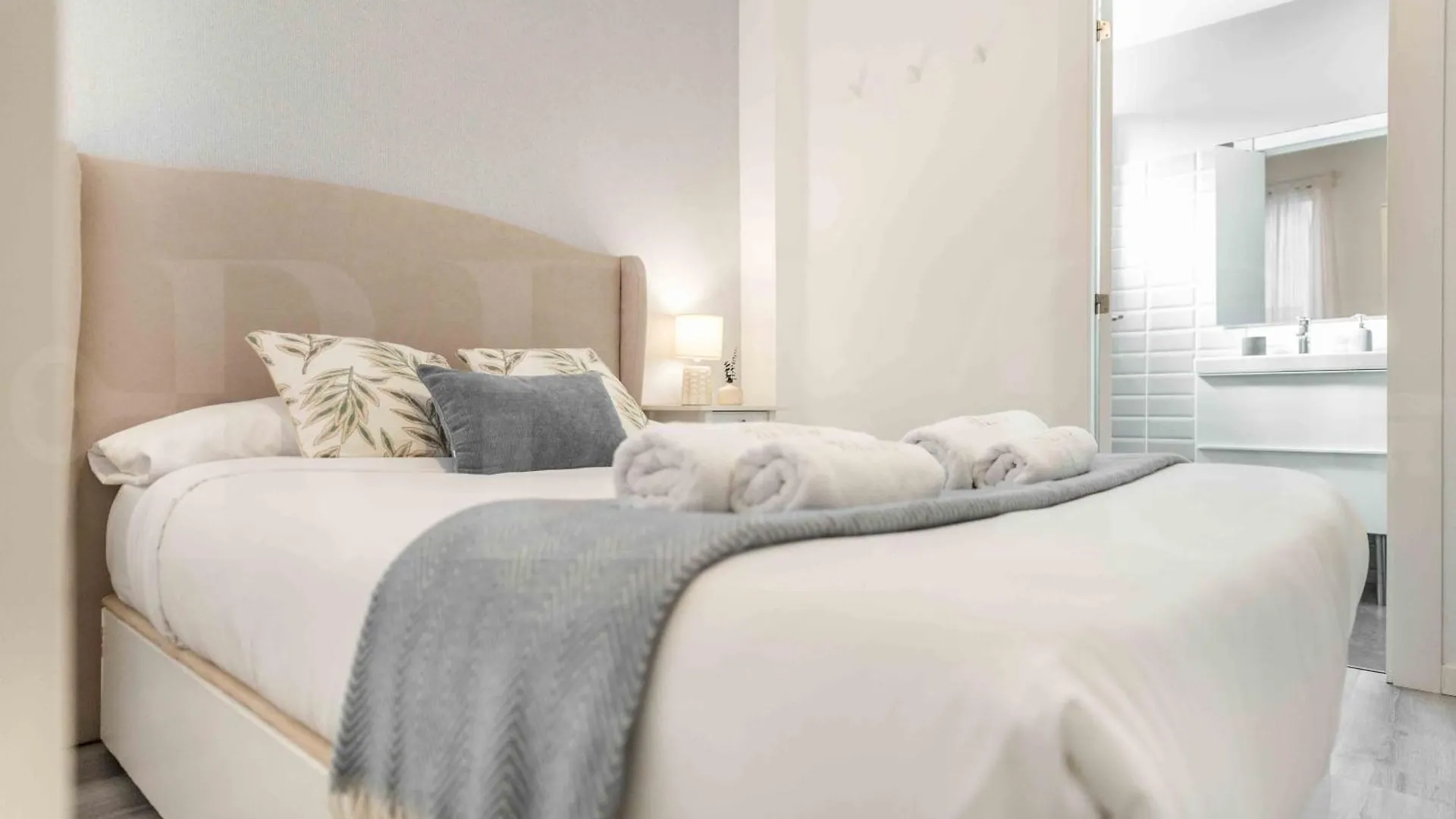 Cozy Apartment Near Plaza De La Merced By Rems Malaga
