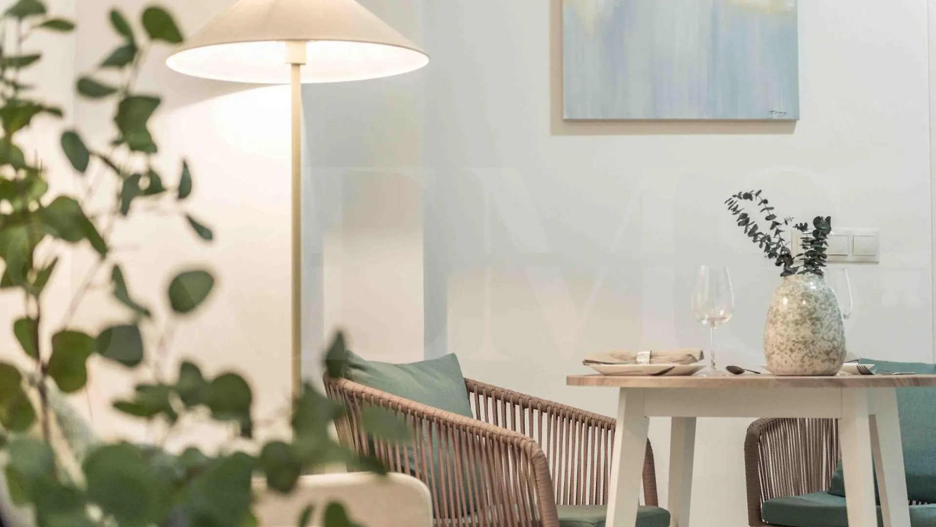 Cozy Apartment Near Plaza De La Merced By Rems Malaga