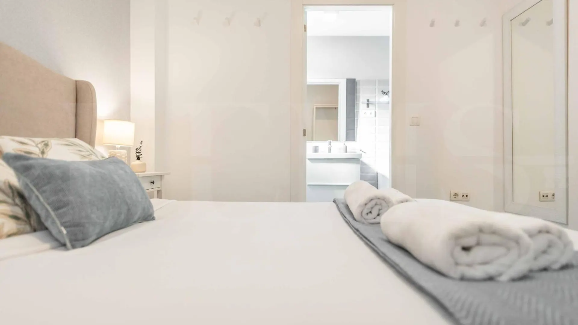 Cozy Apartment Near Plaza De La Merced By Rems Malaga Spain