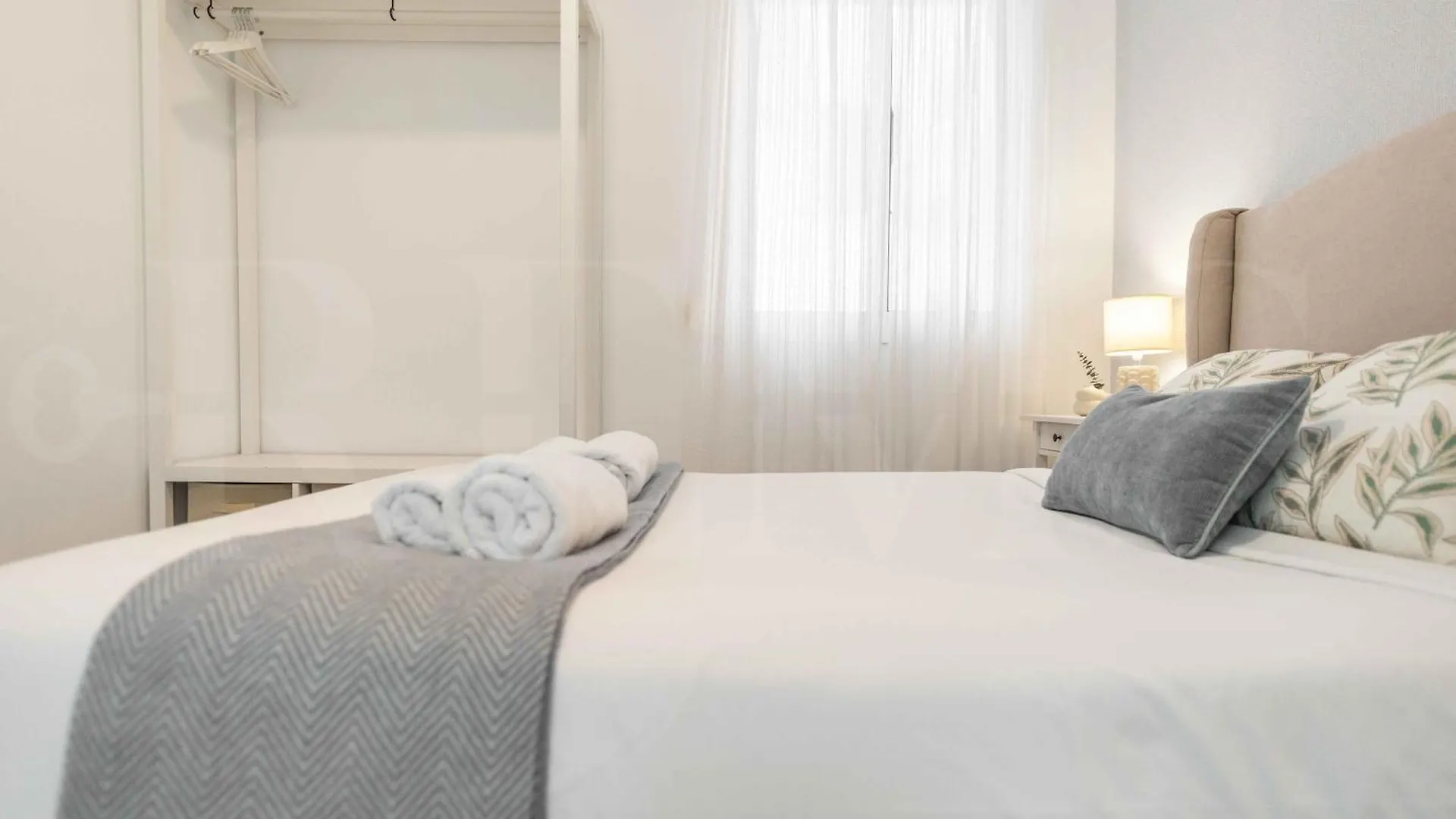 Cozy Apartment Near Plaza De La Merced By Rems Malaga 0*,  Spain